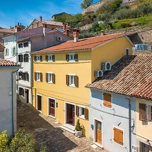 Pietro Apartment